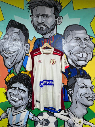 Universitario 2017 - XL - 8/10